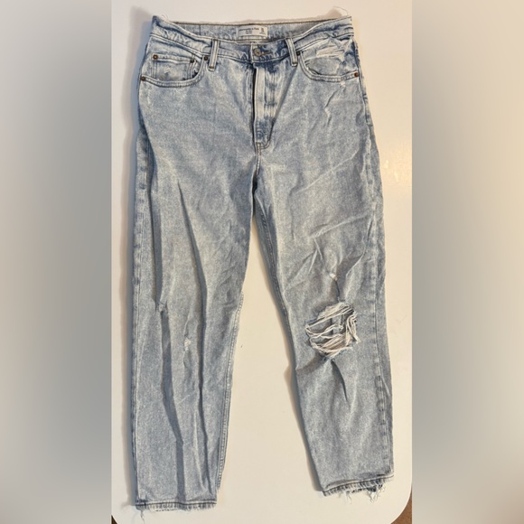 High Rise Mom Jean - Picture 3 of 10